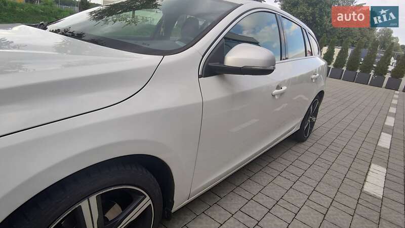 Универсал Volvo V60 2018 в Львове