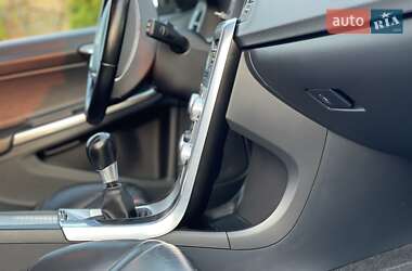 Универсал Volvo V60 2014 в 