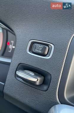 Универсал Volvo V60 2014 в 