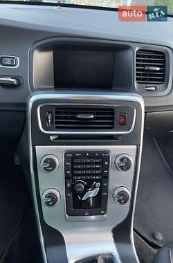 Универсал Volvo V60 2014 в 