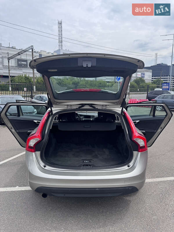 Универсал Volvo V60 2012 в Киеве