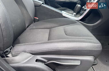 Универсал Volvo V60 2012 в 