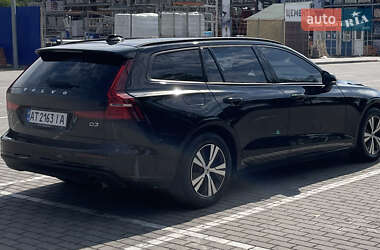 Универсал Volvo V60 2020 в 