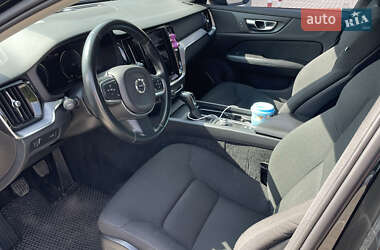 Универсал Volvo V60 2020 в 