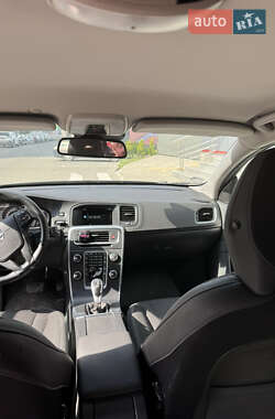 Универсал Volvo V60 2013 в 