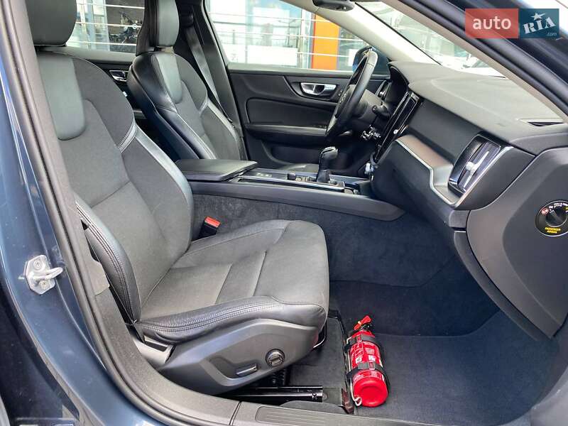 Универсал Volvo V60 2019 в Львове