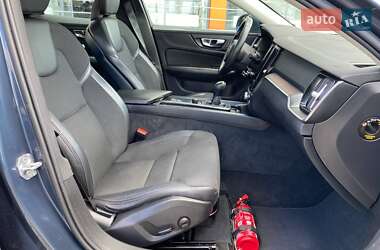Универсал Volvo V60 2019 в 
