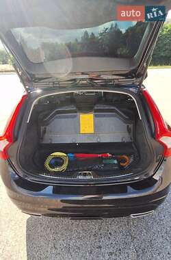 Универсал Volvo V60 2014 в 