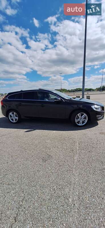Универсал Volvo V60 2014 в Львове