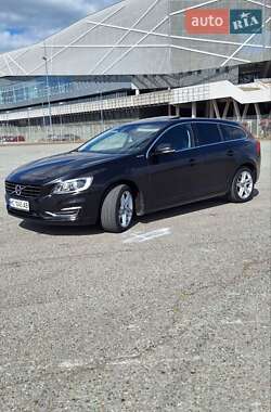 Универсал Volvo V60 2014 в 