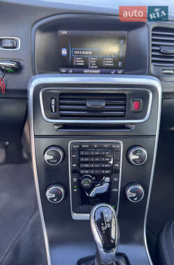 Универсал Volvo V60 2013 в 