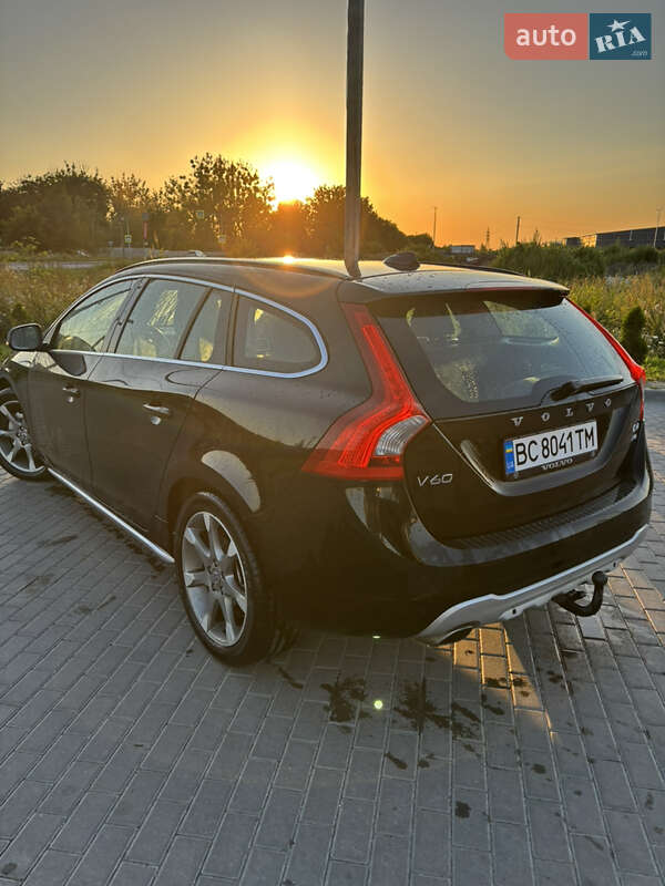 Универсал Volvo V60 2012 в Золочеве