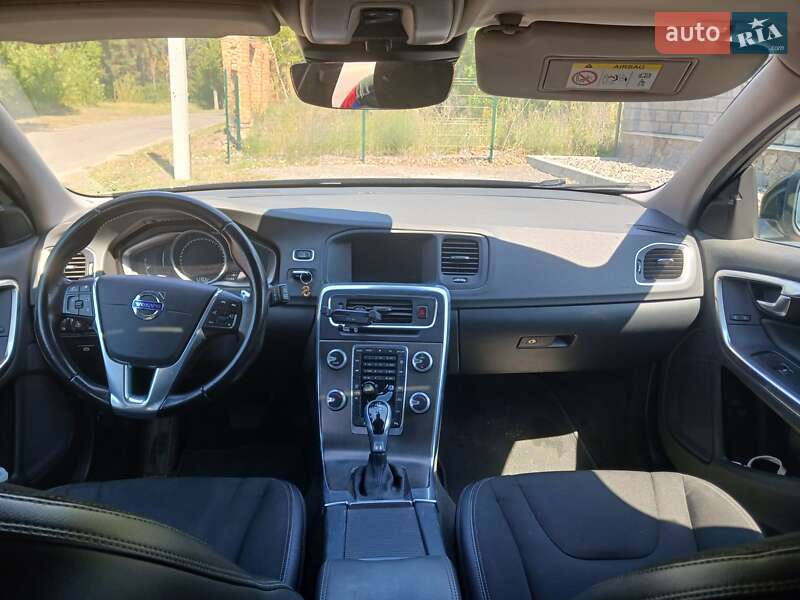 Универсал Volvo V60 2015 в Кременчуге