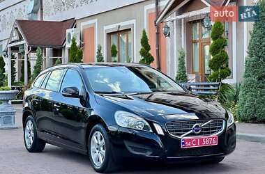 Универсал Volvo V60 2012 в 