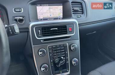 Универсал Volvo V60 2012 в 