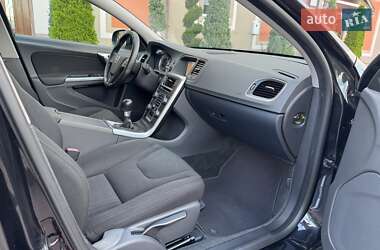 Универсал Volvo V60 2012 в 