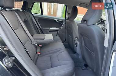Универсал Volvo V60 2012 в 