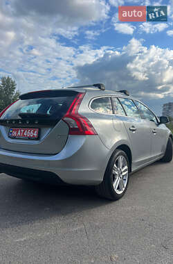 Универсал Volvo V60 2012 в 