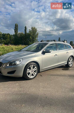 Универсал Volvo V60 2012 в 