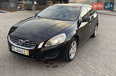 Универсал Volvo V60 2011 в 