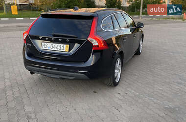 Универсал Volvo V60 2011 в 