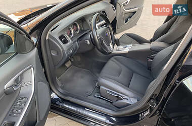 Универсал Volvo V60 2011 в 