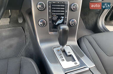 Универсал Volvo V60 2011 в 