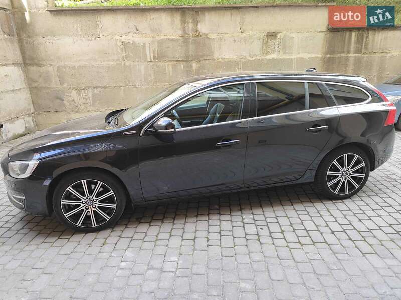 Универсал Volvo V60 2014 в 