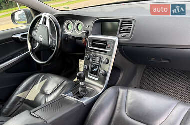 Универсал Volvo V60 2012 в 