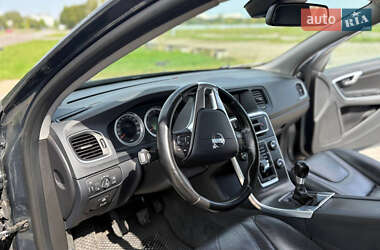Универсал Volvo V60 2012 в 
