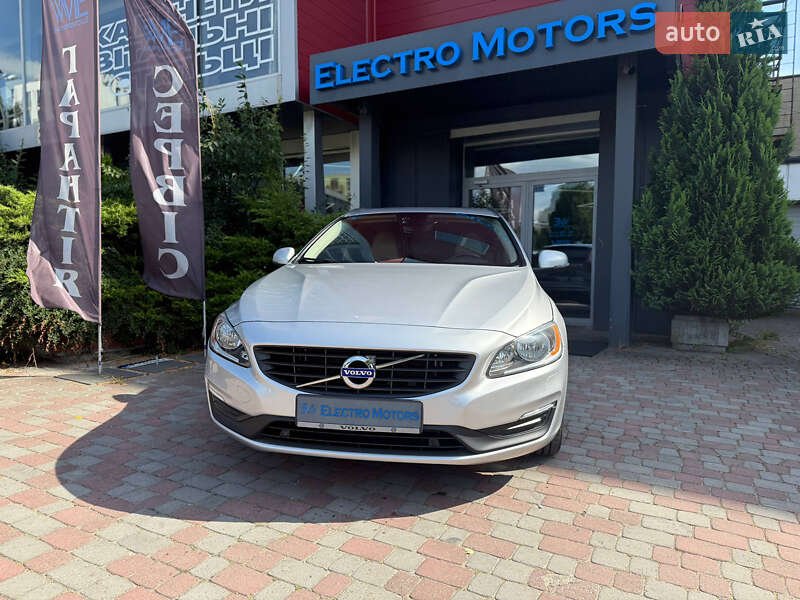 Volvo V60 2016