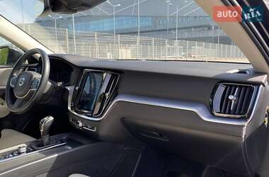 Универсал Volvo V60 2019 в 