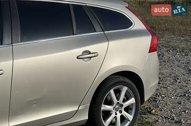 Универсал Volvo V60 2016 в 
