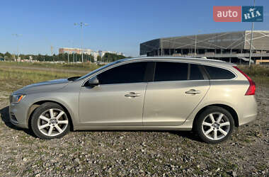 Универсал Volvo V60 2016 в 
