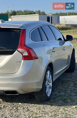 Универсал Volvo V60 2016 в 