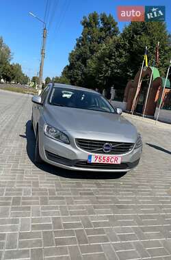 Універсал Volvo V60 2016 в Тростянці