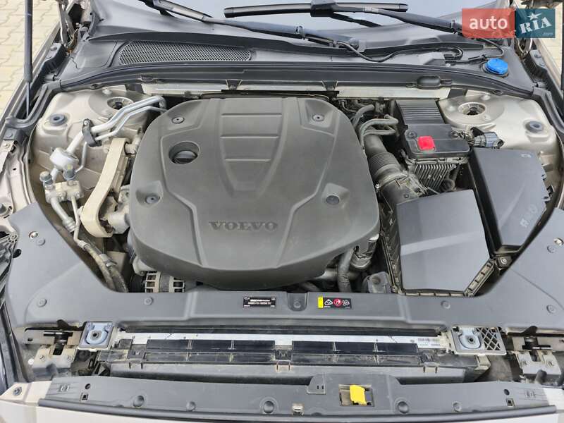 Универсал Volvo V60 2019 в Дрогобыче