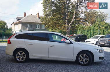 Универсал Volvo V60 2015 в 