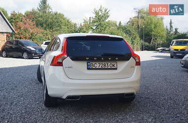 Универсал Volvo V60 2015 в 
