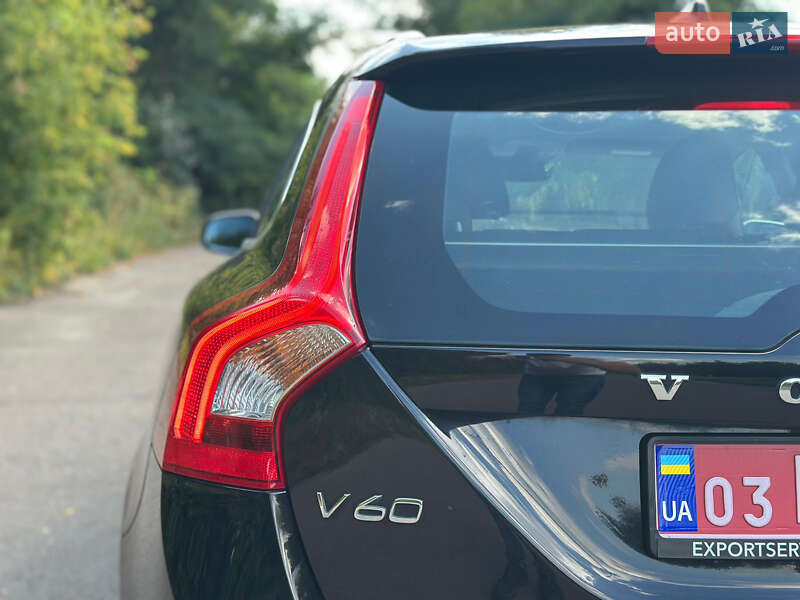 Універсал Volvo V60 2015 в Рівному