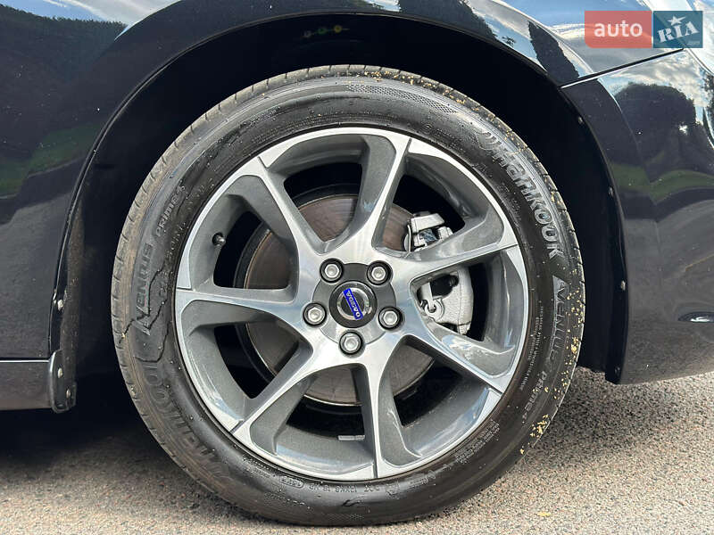 Універсал Volvo V60 2015 в Рівному