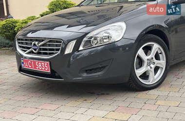 Універсал Volvo V60 2013 в 