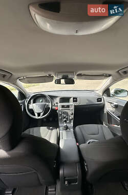 Универсал Volvo V60 2011 в 