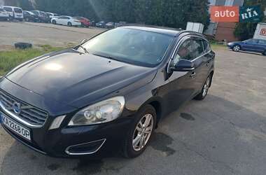 Универсал Volvo V60 2012 в 