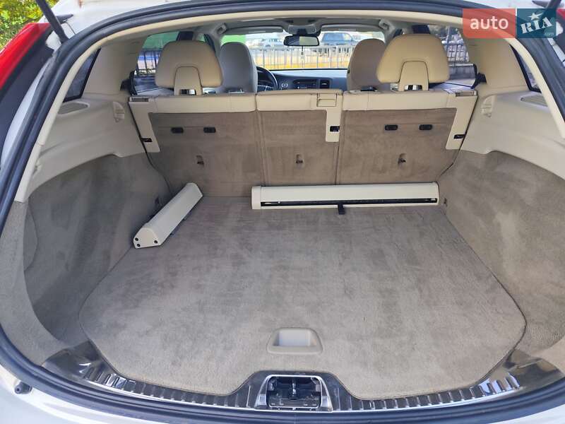 Универсал Volvo V60 2014 в Киеве фото 18 Универсал Volvo V60 2014 в Киеве