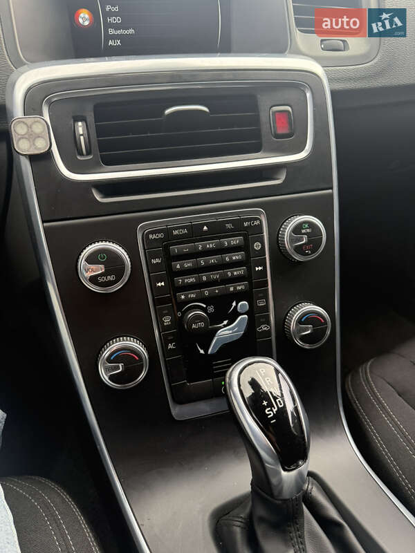 Універсал Volvo V60 2015 в Стрию