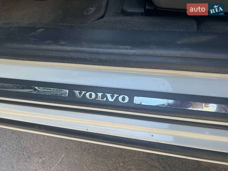 Універсал Volvo V60 2015 в Полтаві