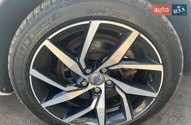 Универсал Volvo V60 2015 в 