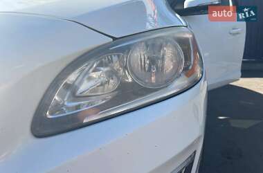 Универсал Volvo V60 2015 в 