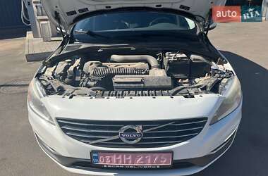 Универсал Volvo V60 2015 в 